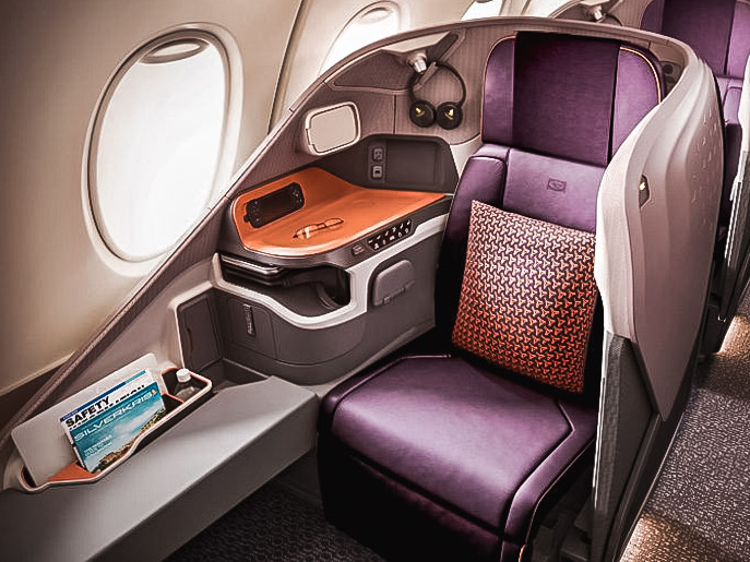 Seating in the business class section of Singapore Air